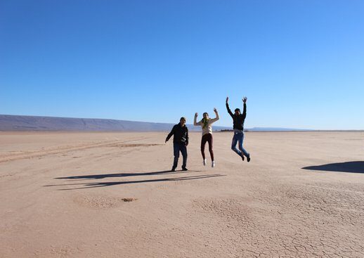  Head to Lake Iriki to Enjoy the Beauty of Nature and Tranquility
Lake Iriki is a peaceful oasis in the desert, offering quiet beauty and fresh air. It’s the perfect place to relax and experience nature's splendor