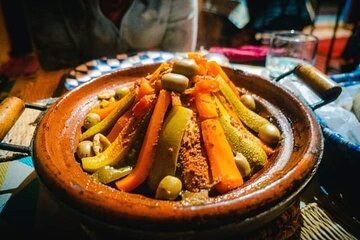  Enjoy a Delicious Dinner in Traditional Bedouin Camps Amidst the Desert
Delight in a traditional meal in an authentic desert camp. The food is prepared with local ingredients, offering a true taste of Bedouin hospitality