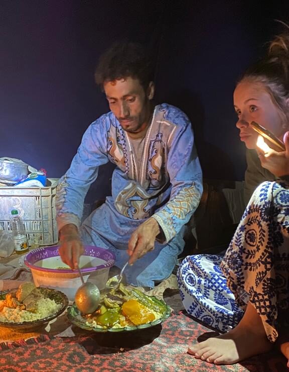  Try Traditional Cooking in the Desert and Learn the Secrets of Bedouin Cuisine
Experience traditional desert cooking, where local ingredients are transformed into flavorful dishes. Learn the ancient cooking methods used by the Bedouins